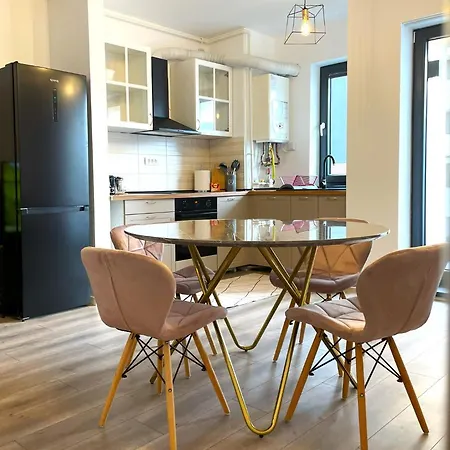 Aventura Loft Апартаменти Брашов